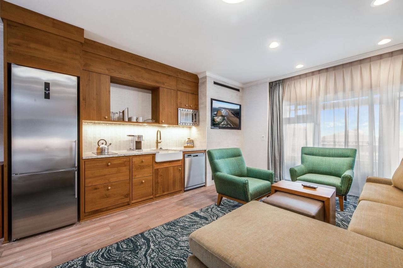 Hallmark Resort In 캐논비치 외부 사진