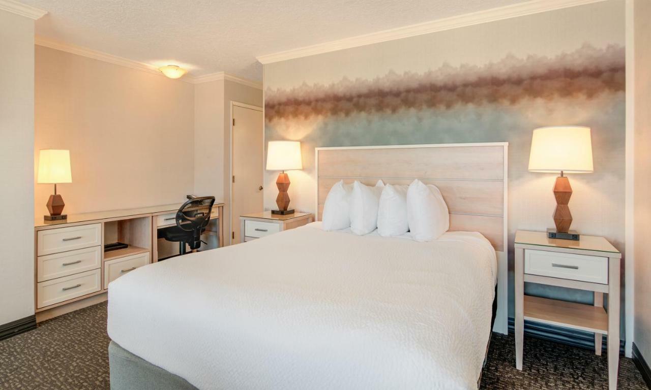 Hallmark Resort In 캐논비치 외부 사진